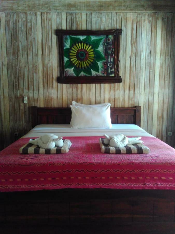 Youpy Bungalows Gili Air Esterno foto
